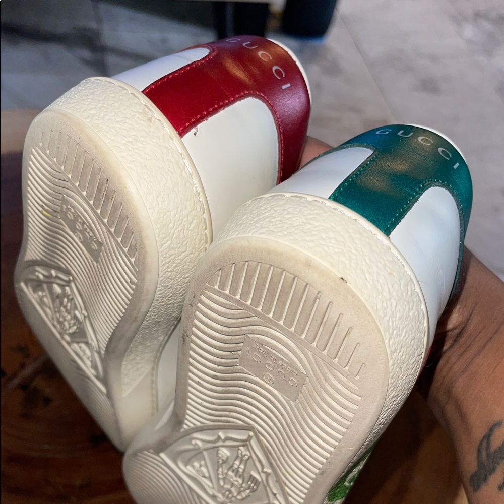 Gucci White Sneakers with Red and Green Accents - Picture 6 of 9